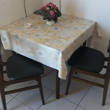 Tomislav 아파트